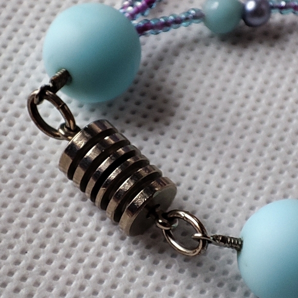 Mixed Media Vintage Three Strand Necklace Silver Tone Ribbed Barrel Clasp EUC - Picture 8 of 9